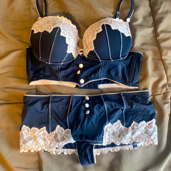 Kardashian Kollection Lingerie - Picture 1 of 4